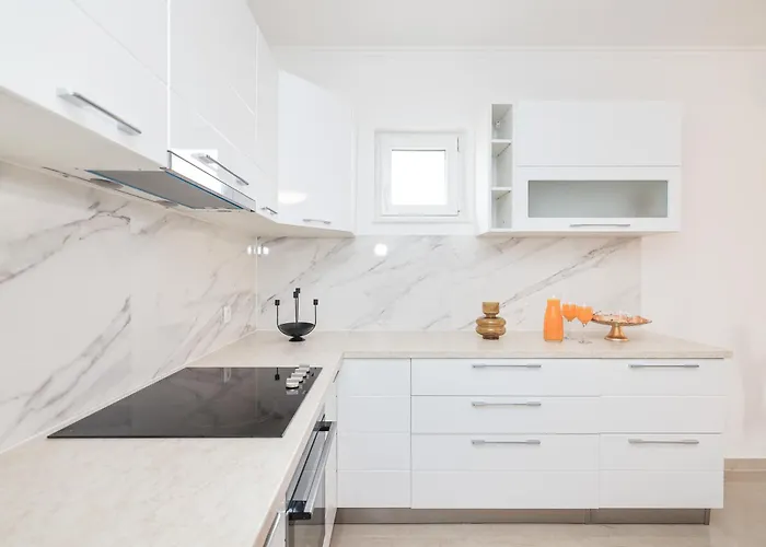 Nada For 10 People With Pool & Integrated Whirlpool Villa *