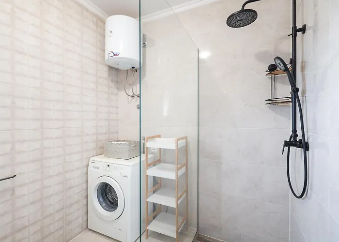 Nada For 10 People With Pool & Integrated Whirlpool Galovac (Zadar)