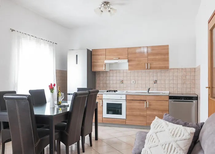 Nada For 10 People With Pool & Integrated Whirlpool Villa *