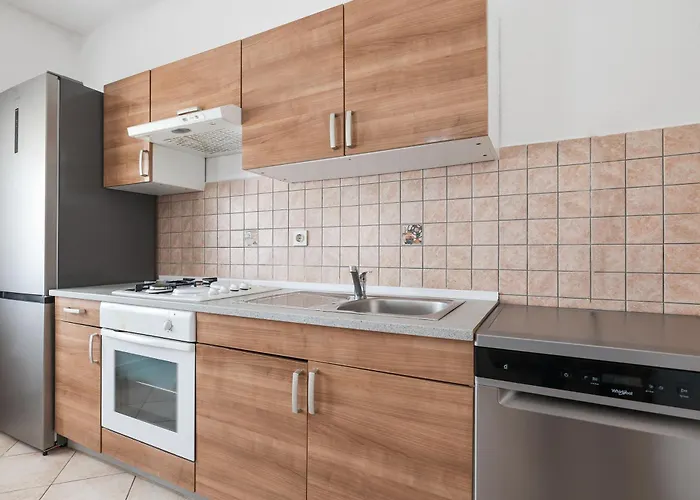 Nada For 10 People With Pool & Integrated Whirlpool Villa