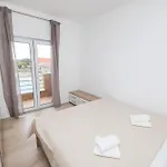 Nada For 10 People With Pool & Integrated Whirlpool * Galovac (Zadar)