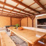 Nada For 10 People With Pool & Integrated Whirlpool Villa *