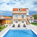 Nada For 10 People With Pool & Integrated Whirlpool Villa Galovac (Zadar)