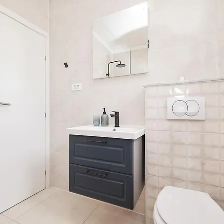 Vila Nada For 10 People With Pool & Integrated Whirlpool
