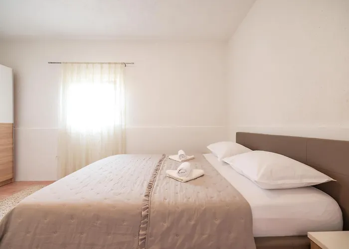 וילה Nada For 10 People With Pool & Integrated Whirlpool Galovac (Zadar)