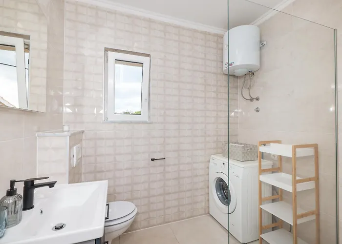 וילה Nada For 10 People With Pool & Integrated Whirlpool Galovac (Zadar)