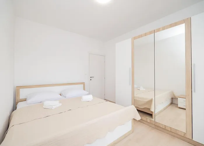 Вилла Nada For 10 People With Pool & Integrated Whirlpool