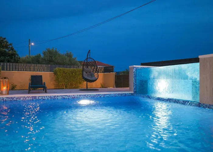 וילה Nada For 10 People With Pool & Integrated Whirlpool *